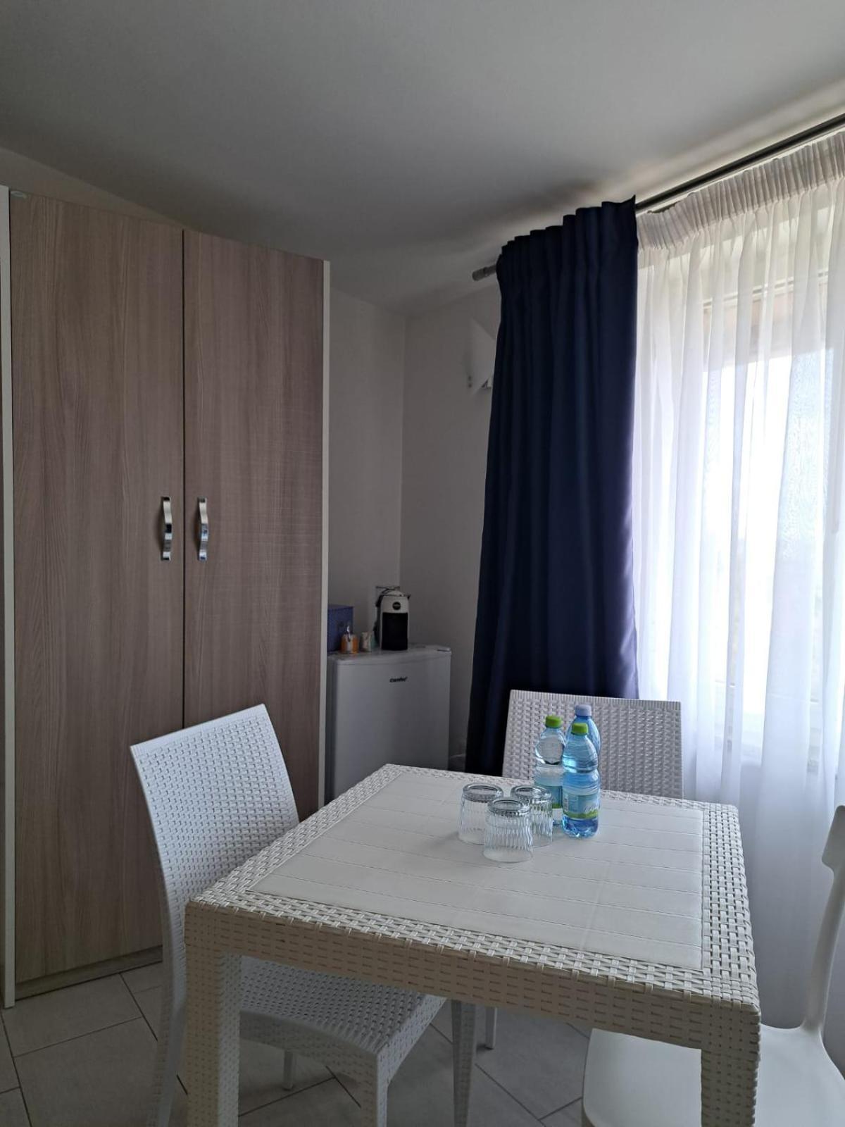 Blue Velvet Rooms 托尔托利 外观 照片